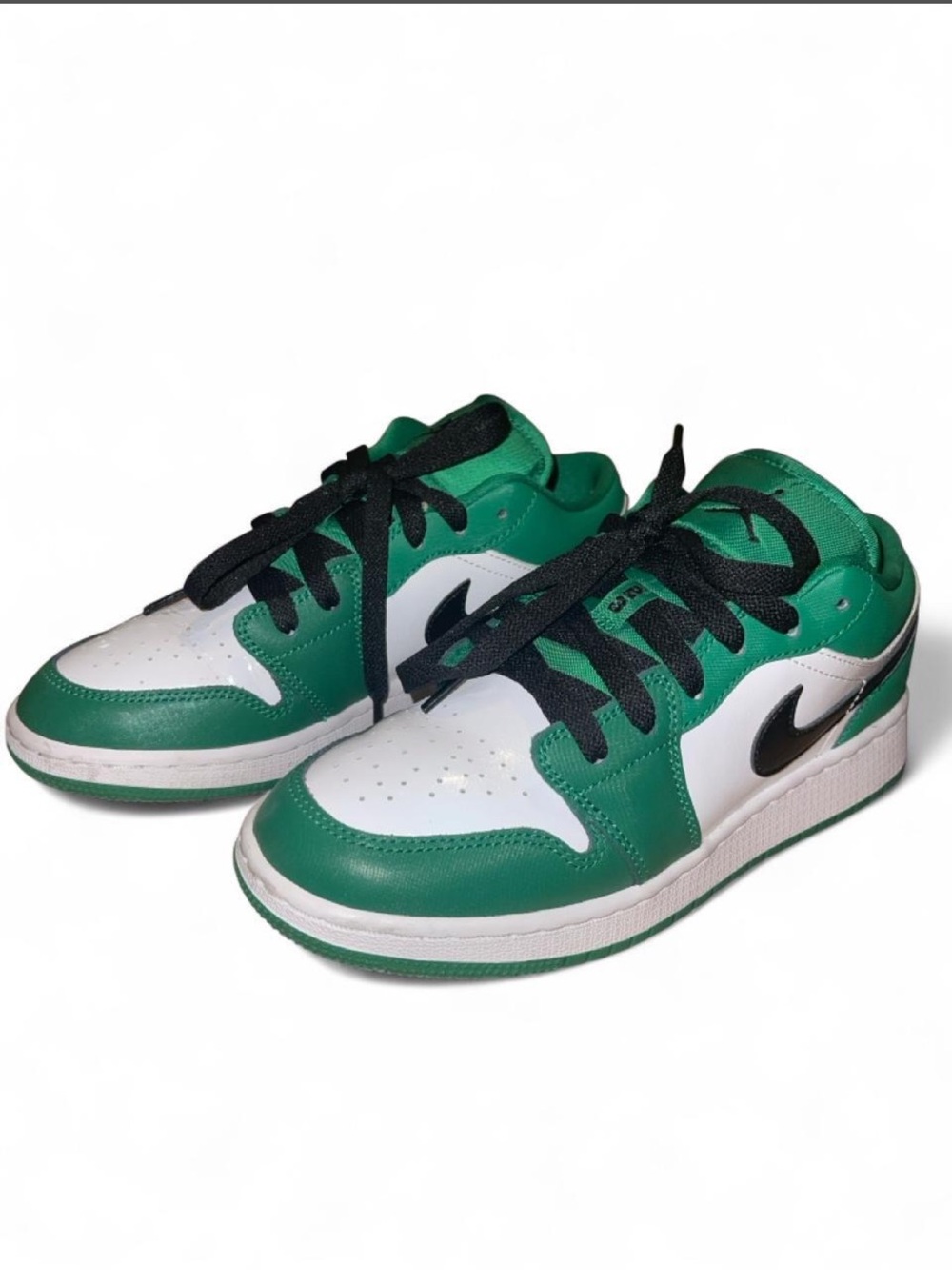 Nike Jordan 1 Low-Top Sneakers in Green/White